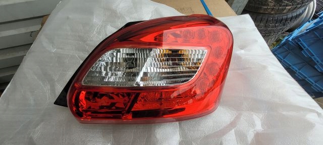 фото №1, Space star lift 16-19 правая задняя лампа led
