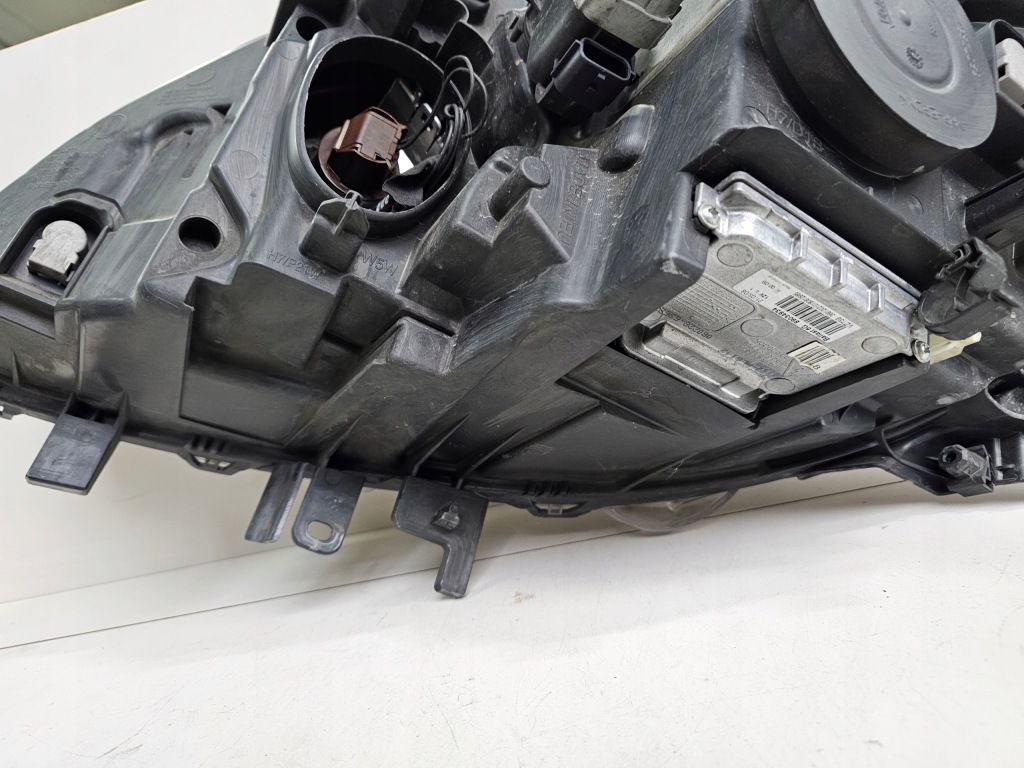 фото №12, Лампа передня права renault laguna iii ксенон 260100035r / 89901837