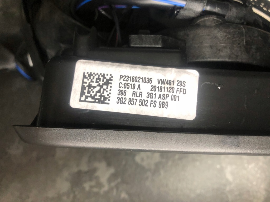 Passat b8 дзеркало праве 9+2 pin нова uk Київ