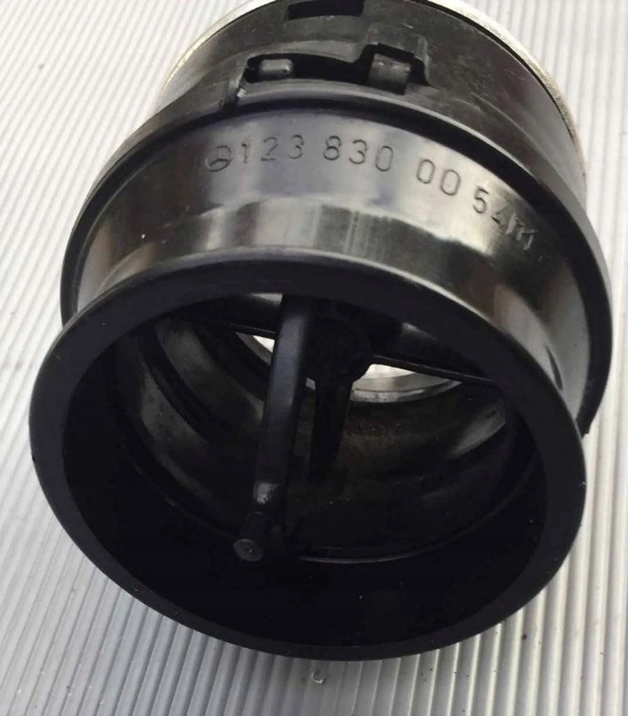 фото №6, Mercedes-benz w123 1982 решётка обдув панели