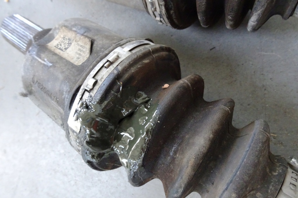 фото №3, Peugeot 208 ii привідний вал перед передня ліва