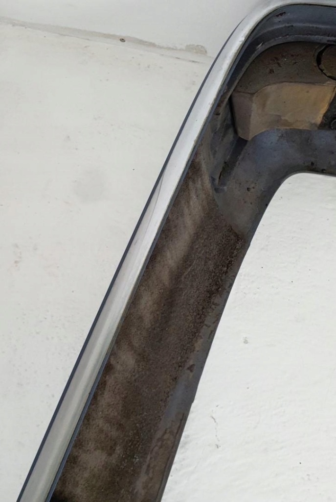 Бампер задні задній mercedes w124 універсал Оригінал