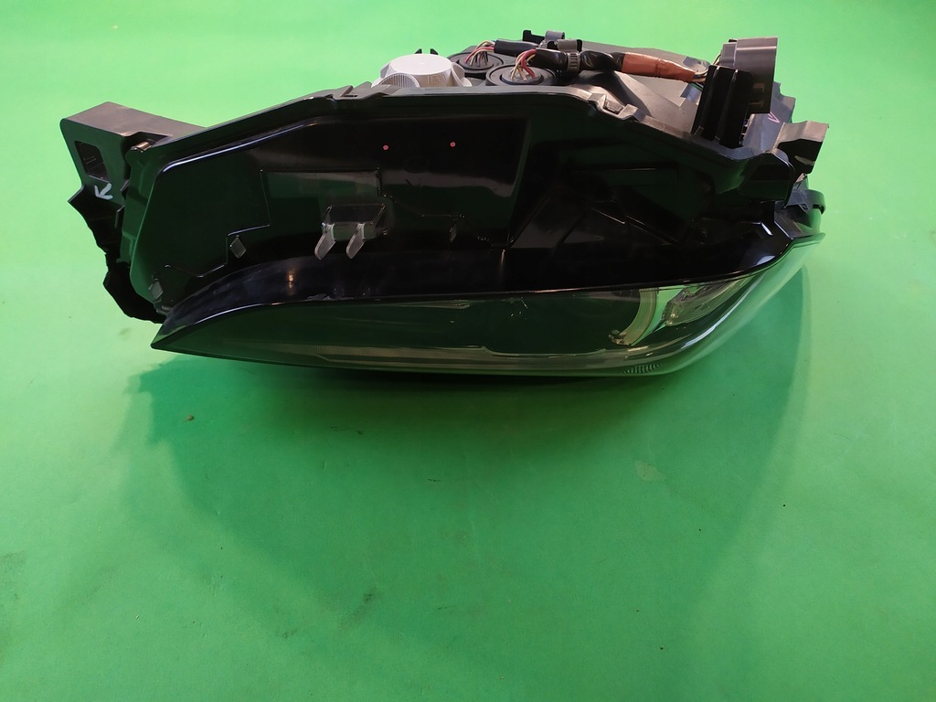 фото №13, Лампа перед права mazda 6 18-