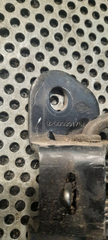 фото №3, Ограничитель дверь renault master 8200030175