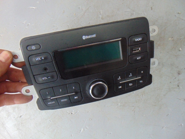 фото №1, Радіо dacia lodgy i lift sandero ii оригінальний 281156864r 2017- plus kod