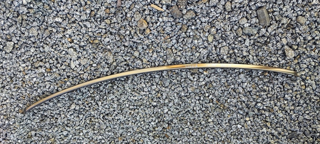 фото №1, Mercedes w220 молдинг декоративная стекло передней хром