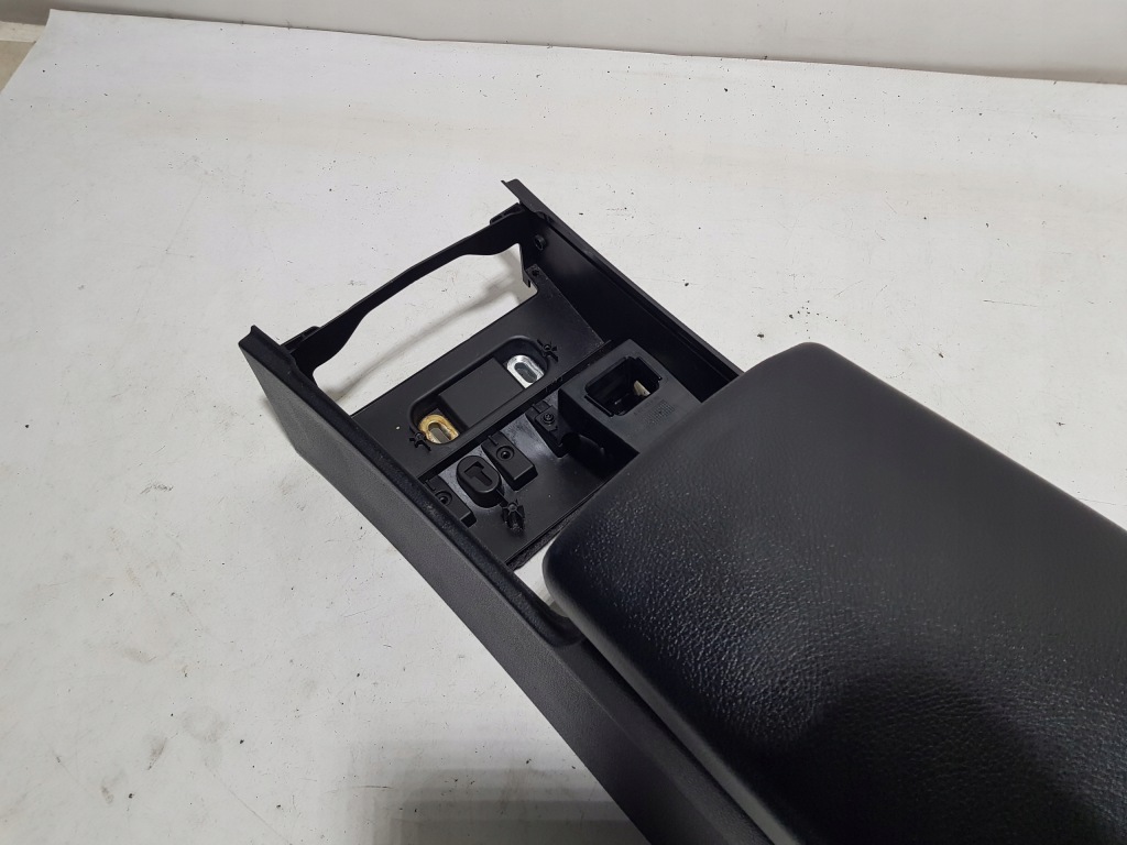 фото №9, Туннель средний подлокотник mercedes slk slc r172 w172