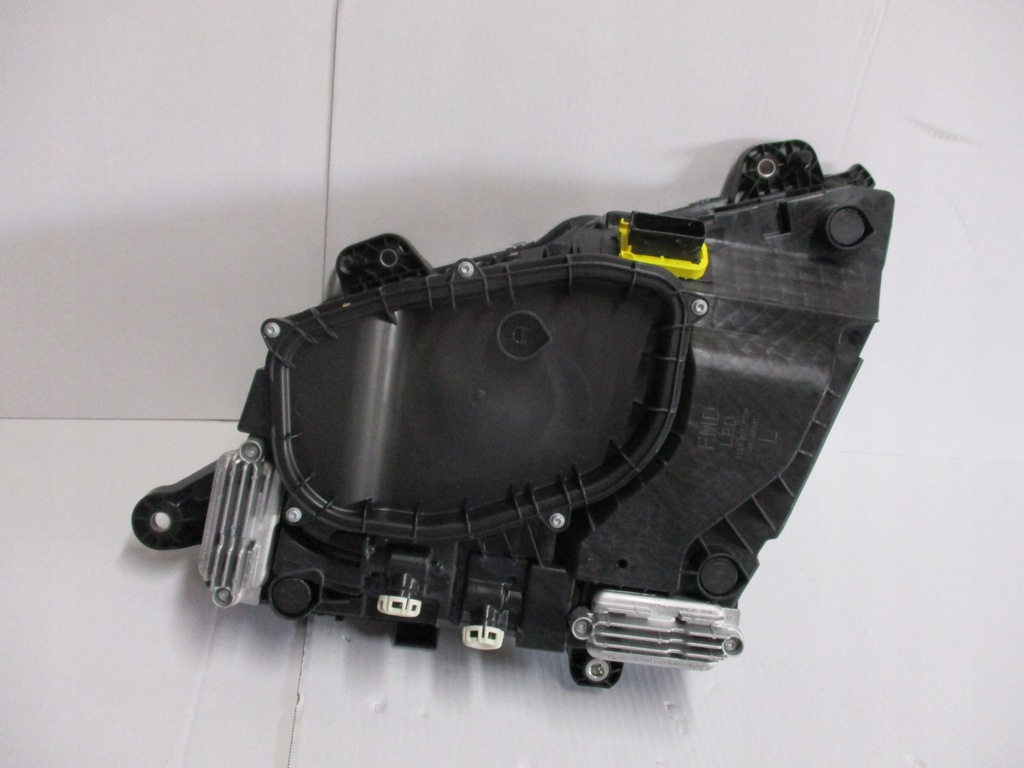 фото №14, Лампы лампа volvo led fh 23752806 23752809