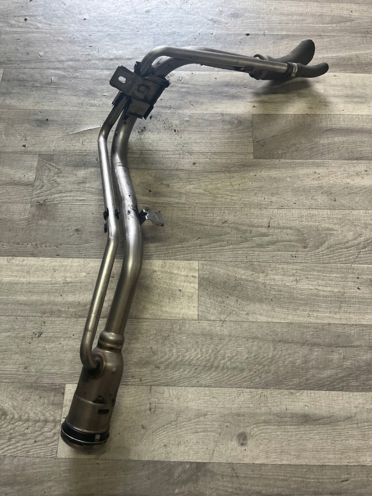 фото №2, Ford c-max mk2 grand lift 2.0 tdci труба заливной топлива