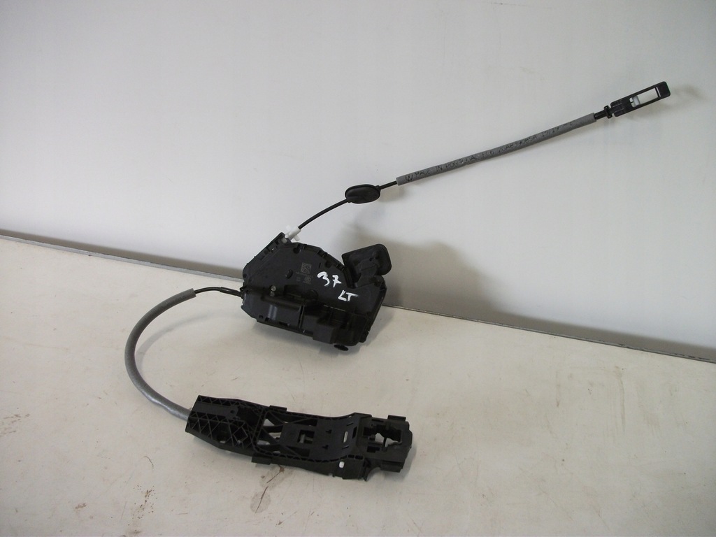 фото №1, Замок двері лівий задня vw t-roc 5ta839015e 7 pin