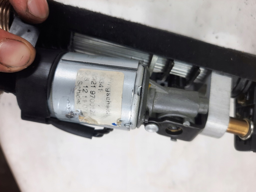 фото №5, Механизм механизмы подголовник задняя mercedes s w221