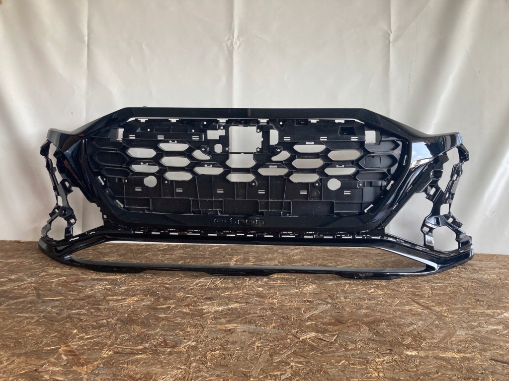 Купить Audi e-tron 4ke lift 2023- решётка радиатора решётка радиатора бампер