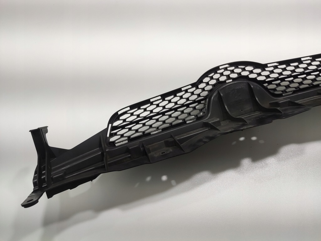 фото №8, Решётка радиатора решётка радиатора бампера перед toyota auris i e15 53111-12a00 2006-2009