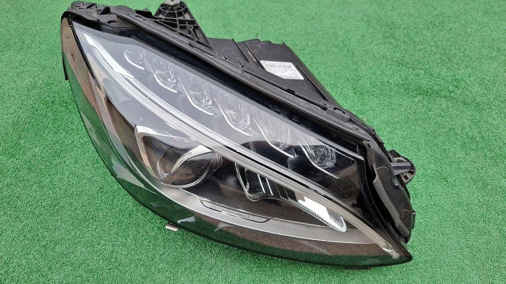 фото №1, Mercedes c-klasa w205 full led лампа передняя