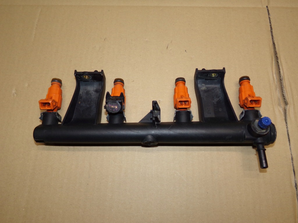 фото №1, Молдинг упорскування peugeot 307 1.6 b