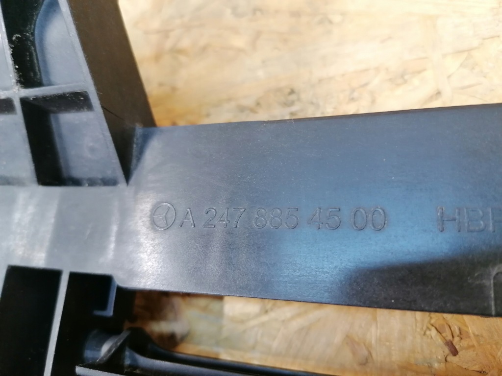 фото №11, Жалюзи шторка воздуховод воздуха mercedes benz w247 247 b klasa 2018-