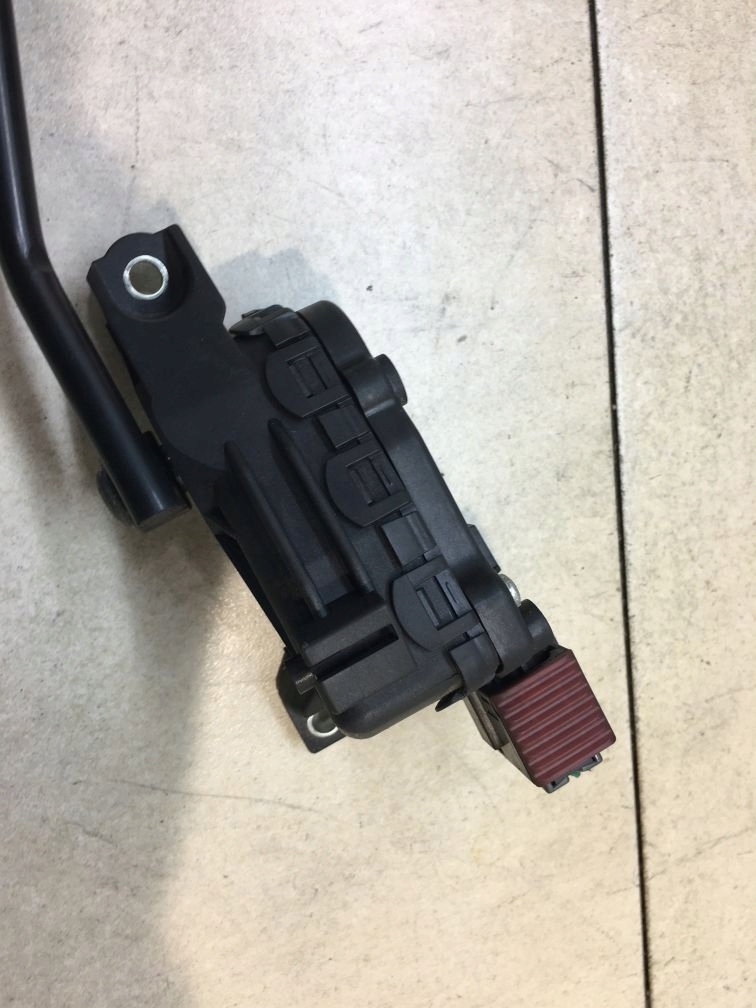 фото №5, Потенціометр газу almera n16 1.5 16v 18002au410