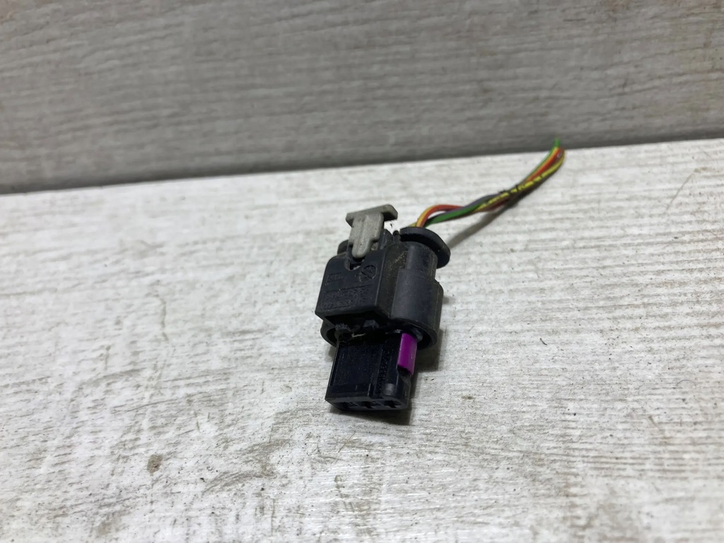 фото №1, Seat ateca 2018 штекер pdc перед