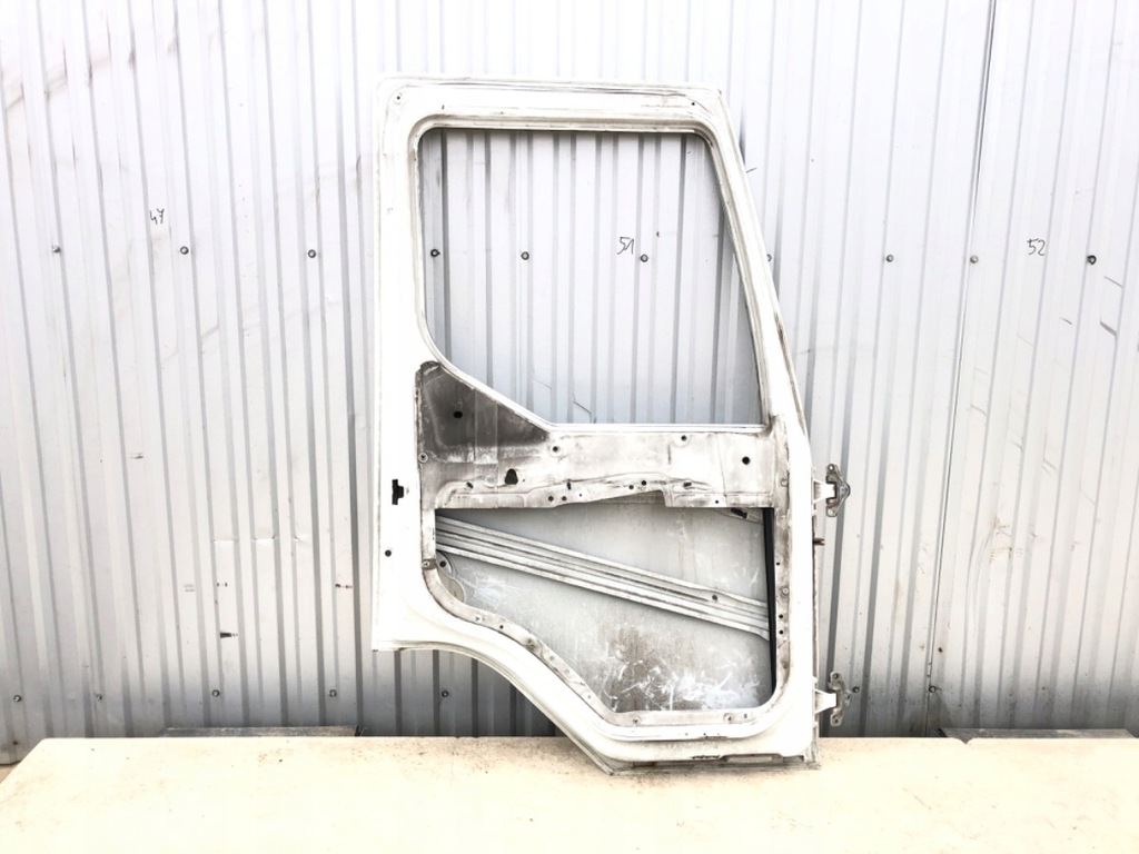 фото №4, Дверь левая renault trucks midlum 00-22 белый