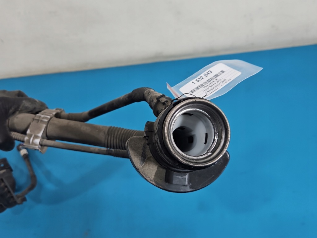Купити Труба заливна горловина паливної  toyota rav4 v бензин 77745-12110