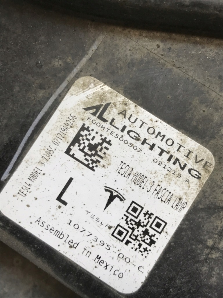 Tesla 3 противотуманная фара левый led drl передний 1077395-00-c Недорого