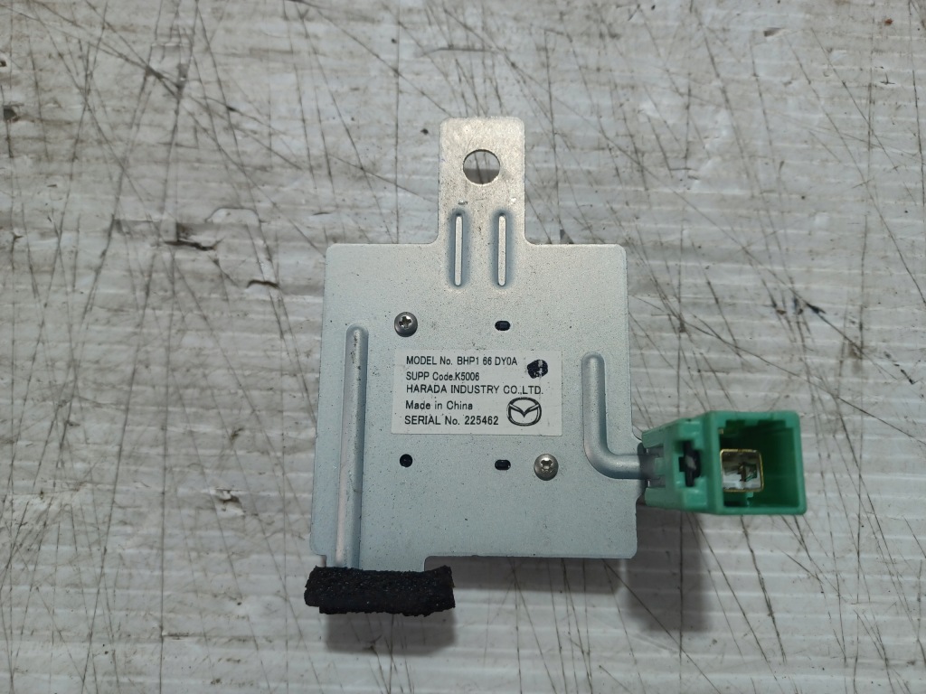 Купить Mazda 3 bm iii cx-3 модуль антенна усилитель gps bhp166dy0a