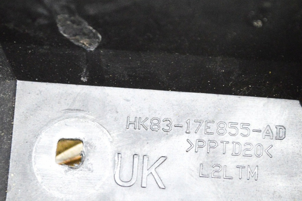 фото №9, Jaguar f-pace x761 задній бампер середній кронштейн монтажний hk83-17e855-ad 2