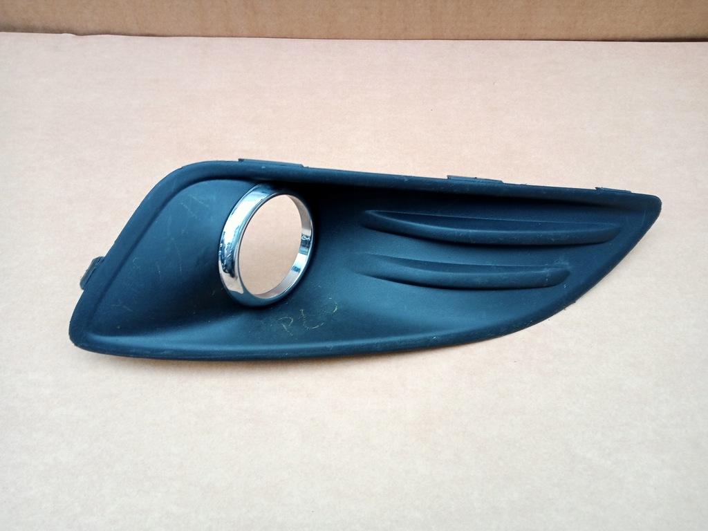 фото №1, Ford fiesta mk7 ліва решітка бампера перед