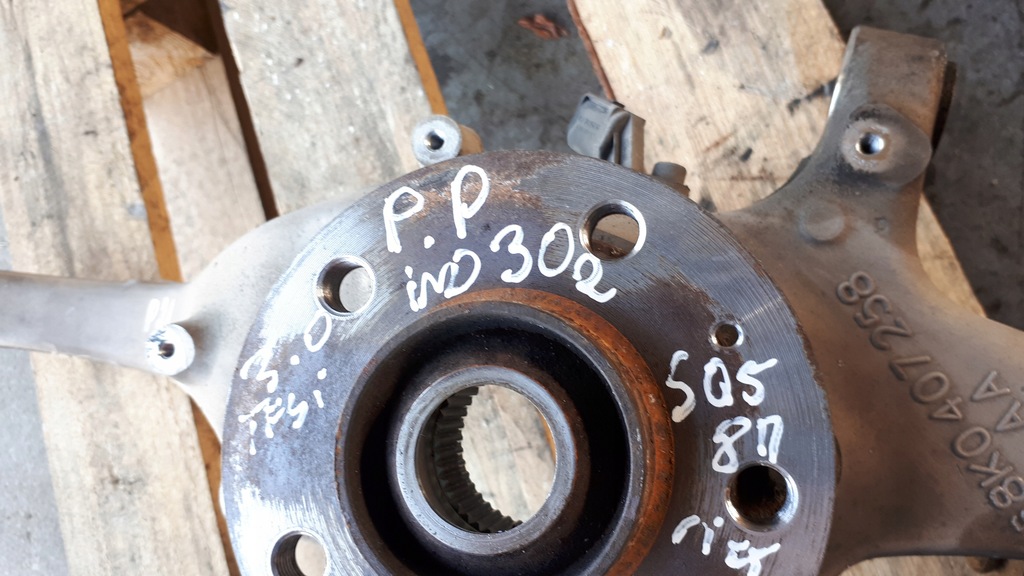 фото №9, Sq5 8r q5 поворотный кулак левая перед 3.0 tfsi s4 b8 a4