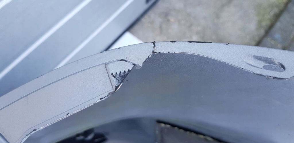 Mazda 5 10-15 бампер задня задній c51350221 Зі Шроту