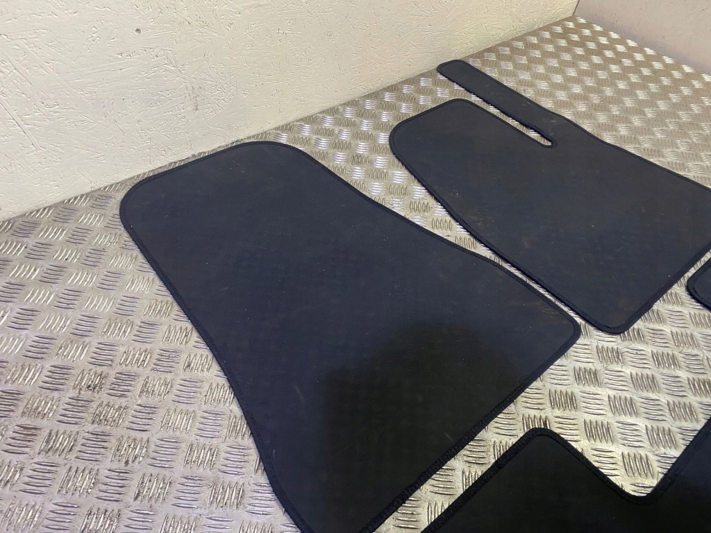 Tesla model 3 2023 набор коврики автомобильных Доставка