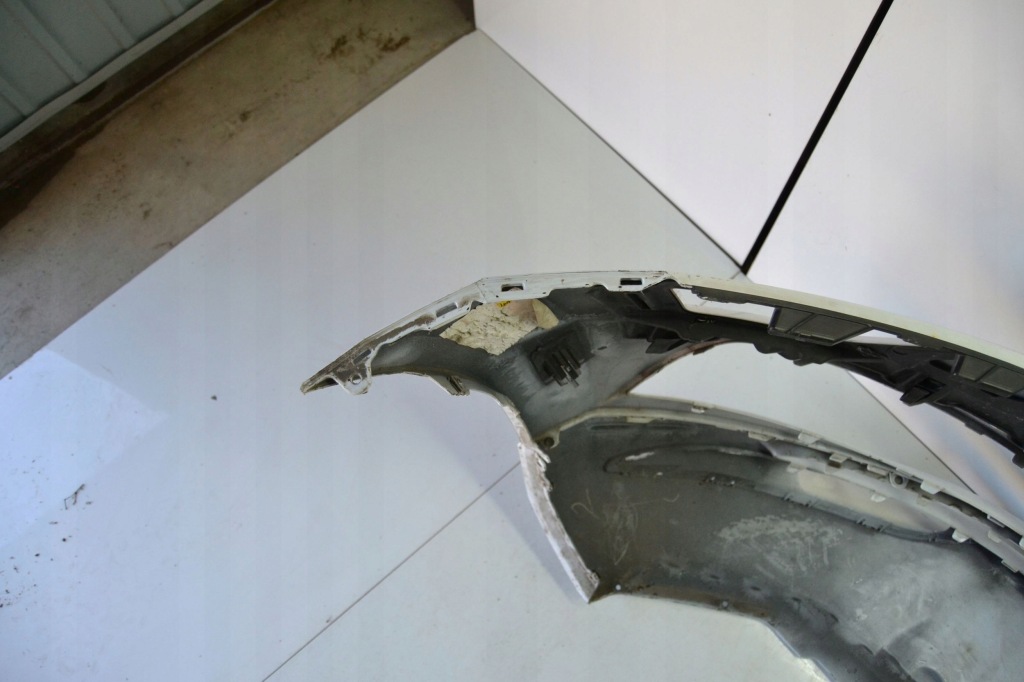 Skoda karoq 2017 бампер передній Зі Шроту