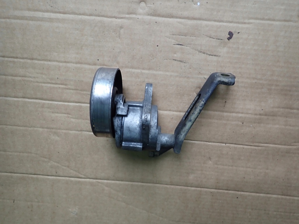 фото №1, Rav4 rav 4 99-05 d4d натяжитель ремень