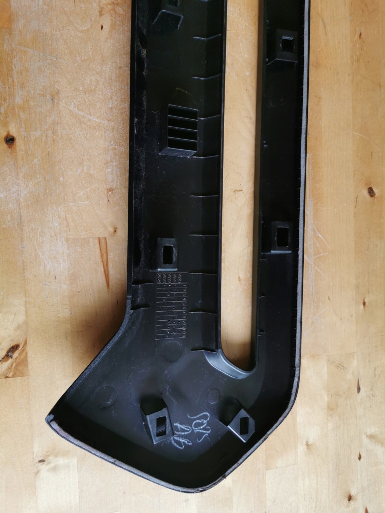 фото №9, Накладка молдинг багажник задняя toyota hilux 20-