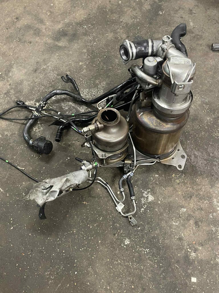 фото №1, Vw t-roc 2.0 tdi каталізатор kompletny dpf 5q0131705bg 04l131723dm 04l166ca
