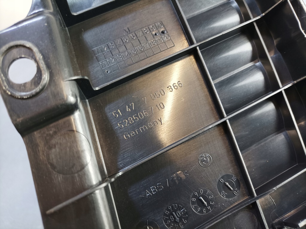 фото №7, Bmw 5 e61 молдинг декоративная порог багажника 7050366