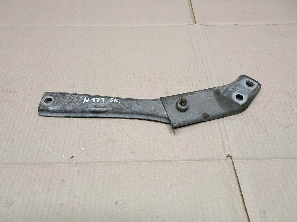 фото №1, Mercedes w177 a35 2.0 кронштейн подрамник перед левый