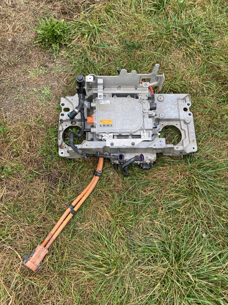 фото №1, Jaguar ipace i-pace 2019 x590 інвертор перетворювач основа