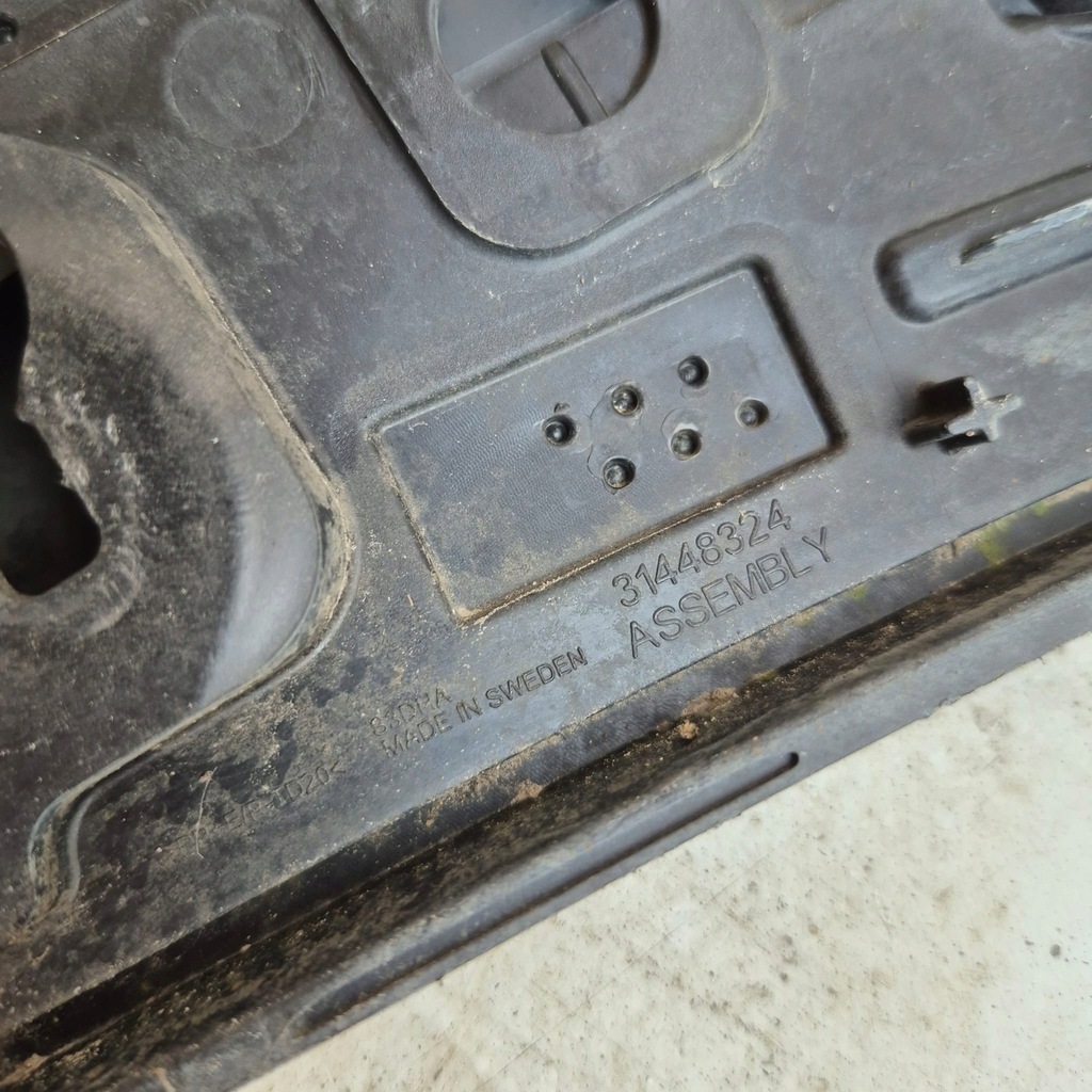 фото №11, Volvo xc40 ii 17- молдинг крыла левый перед 31448324