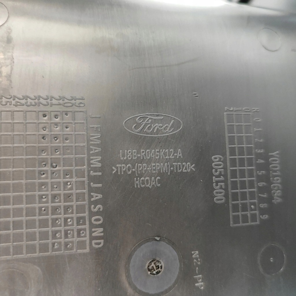 фото №7, Ford mustang mach-e 2023 тунель середній