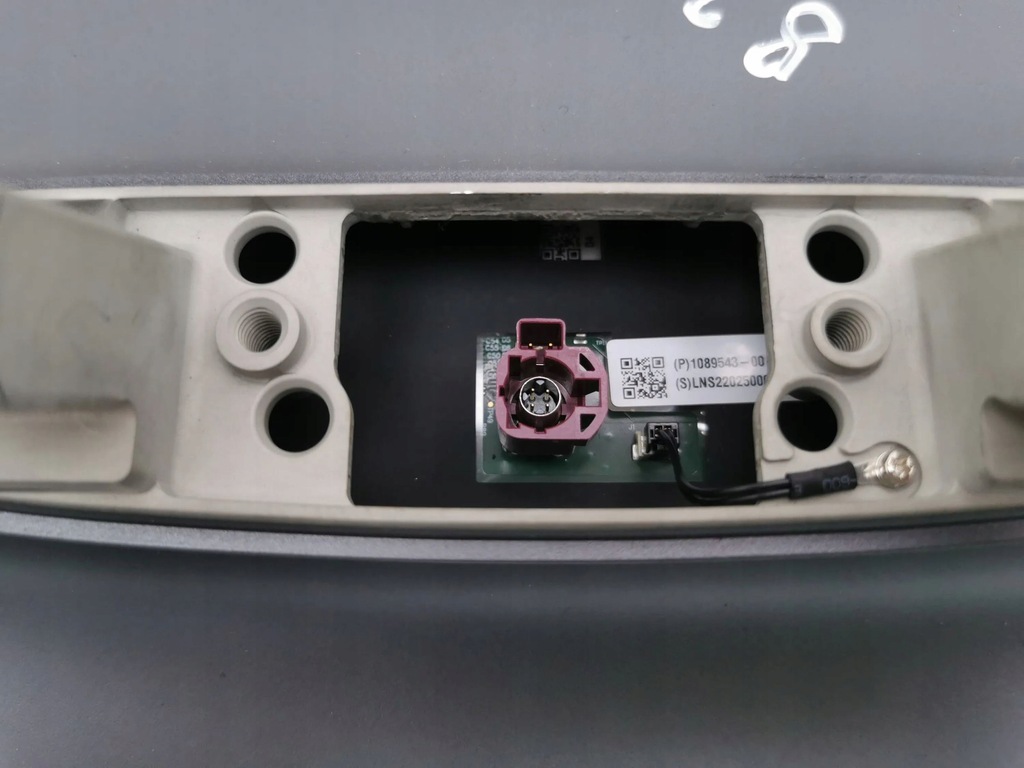 фото №8, Tesla model 3 2022 панелі керування, перемикачі