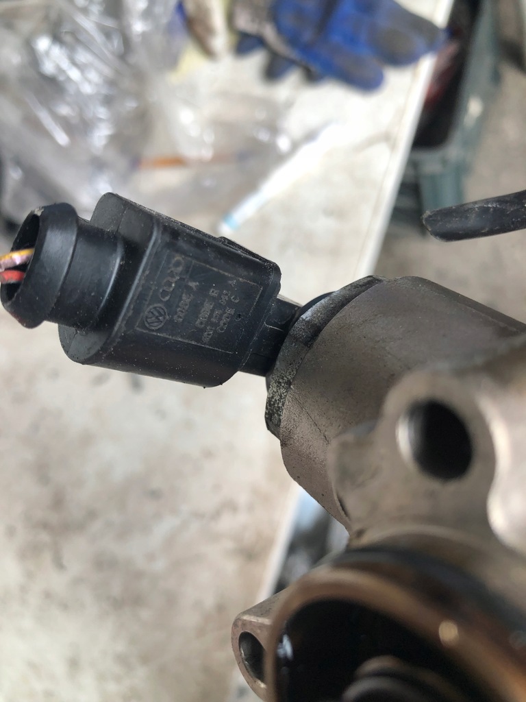 фото №7, Насос впрыскная топлива audi s3 a3 8p vw golf 2.0 tfsi 06f127025k