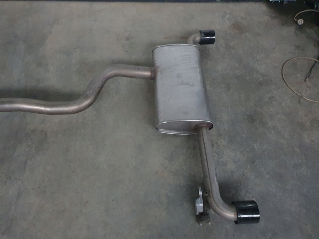 фото №13, Гаситель выхлоп катализатор 2.0d m-pakiet bmw 1 f40 8474382 8587909