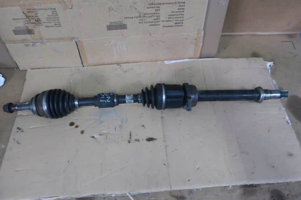 фото №1, Corolla verso ii 2.2 d4d привідний вал права довга 04-09