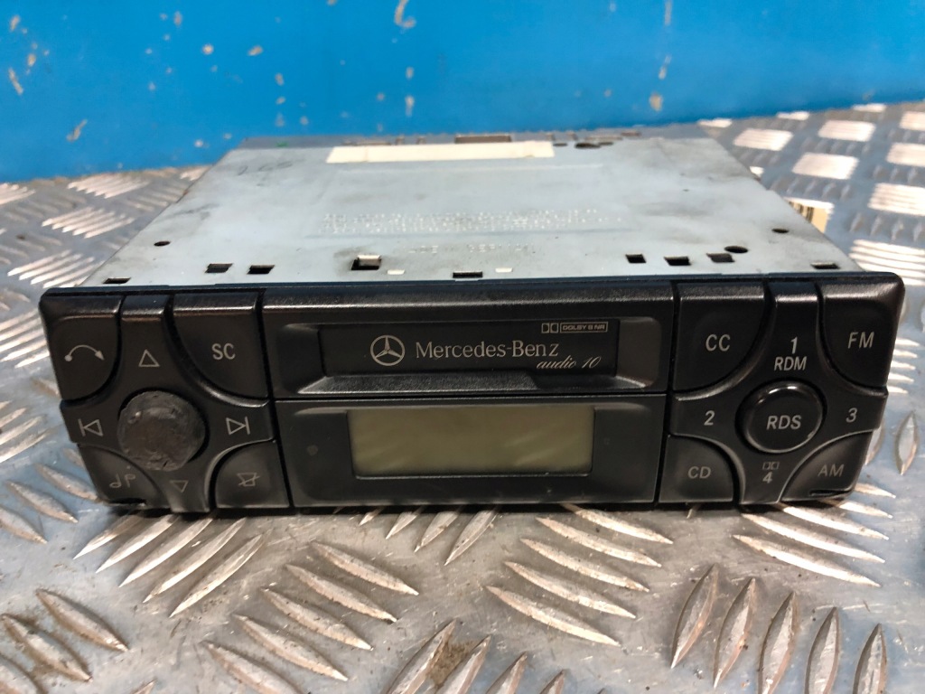 Купити Радіо becker mercedes-benz оригінальний номер a2108200986