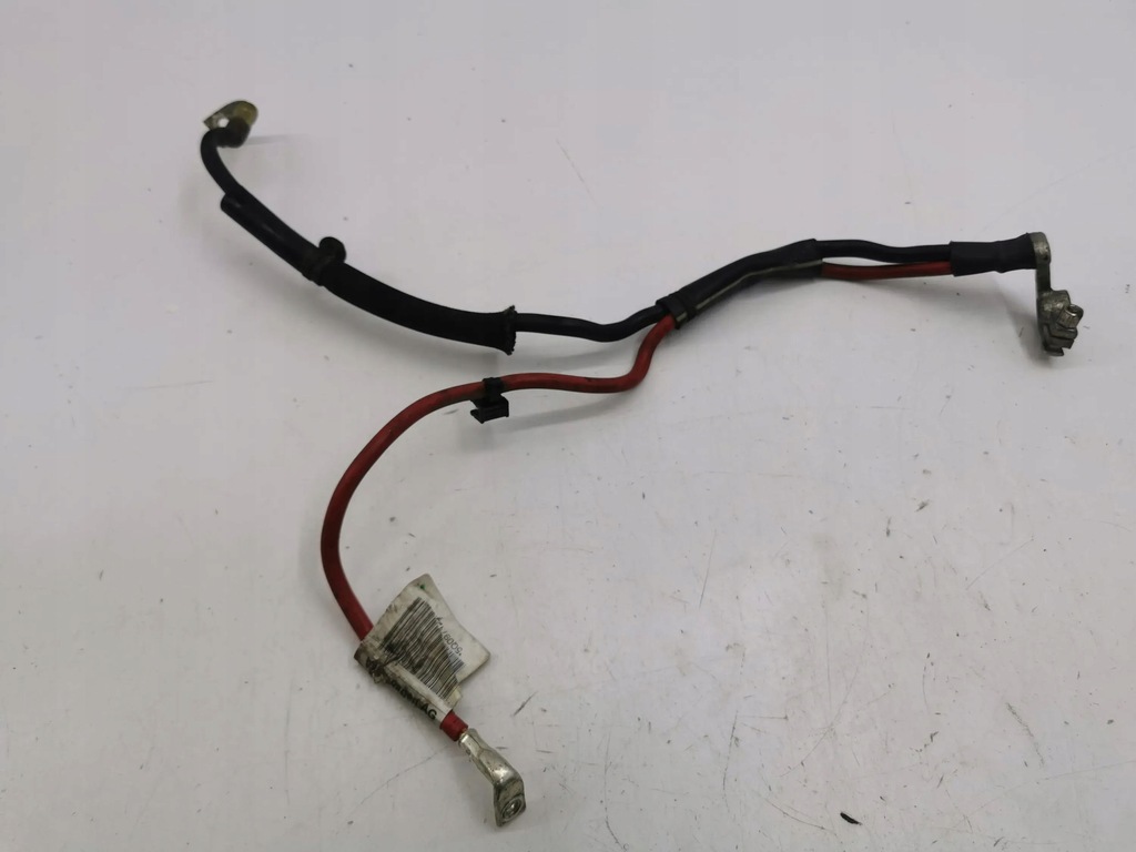 фото №1, Volkswagen passat b8 2016 клеммы