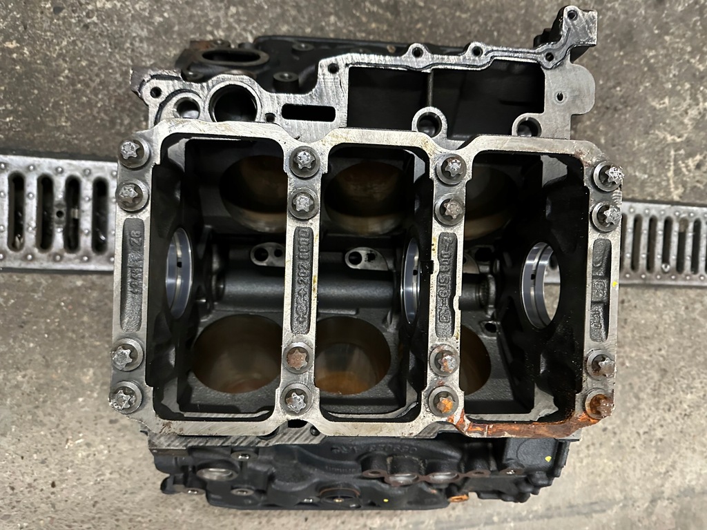 фото №10, Блок двигателя audi 3.0 tdi cdu 059023ar