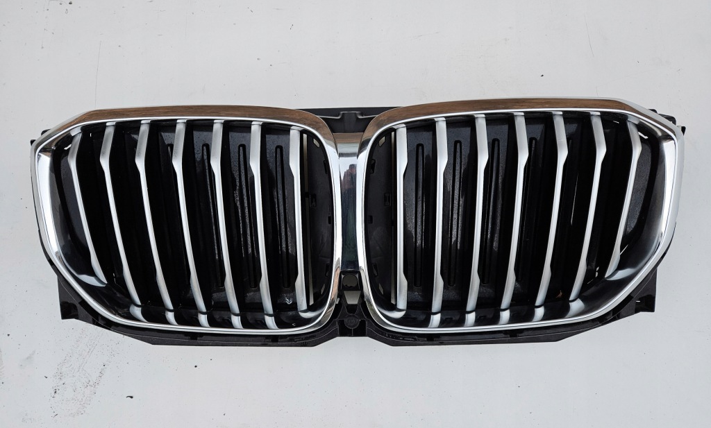 фото №1, Bmw x5 g05 решётка радиатора решётка радиатора бампера перед шторка жалюзи