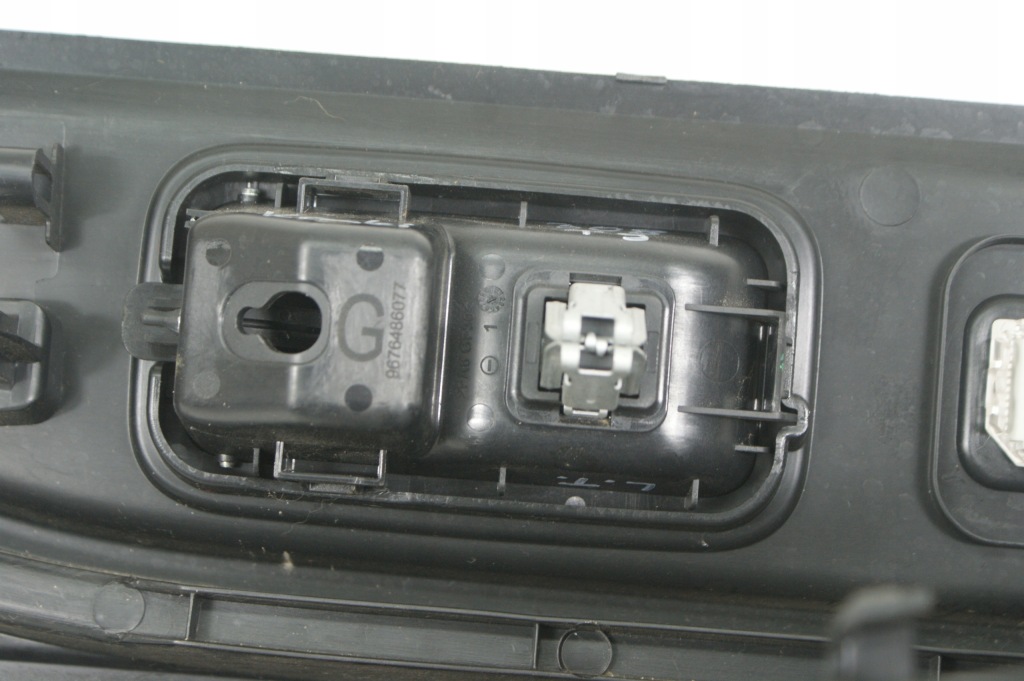 фото №16, Ліва кронштейн шторка захист багажника peugeot 308 t9 ii kombi 9800073177