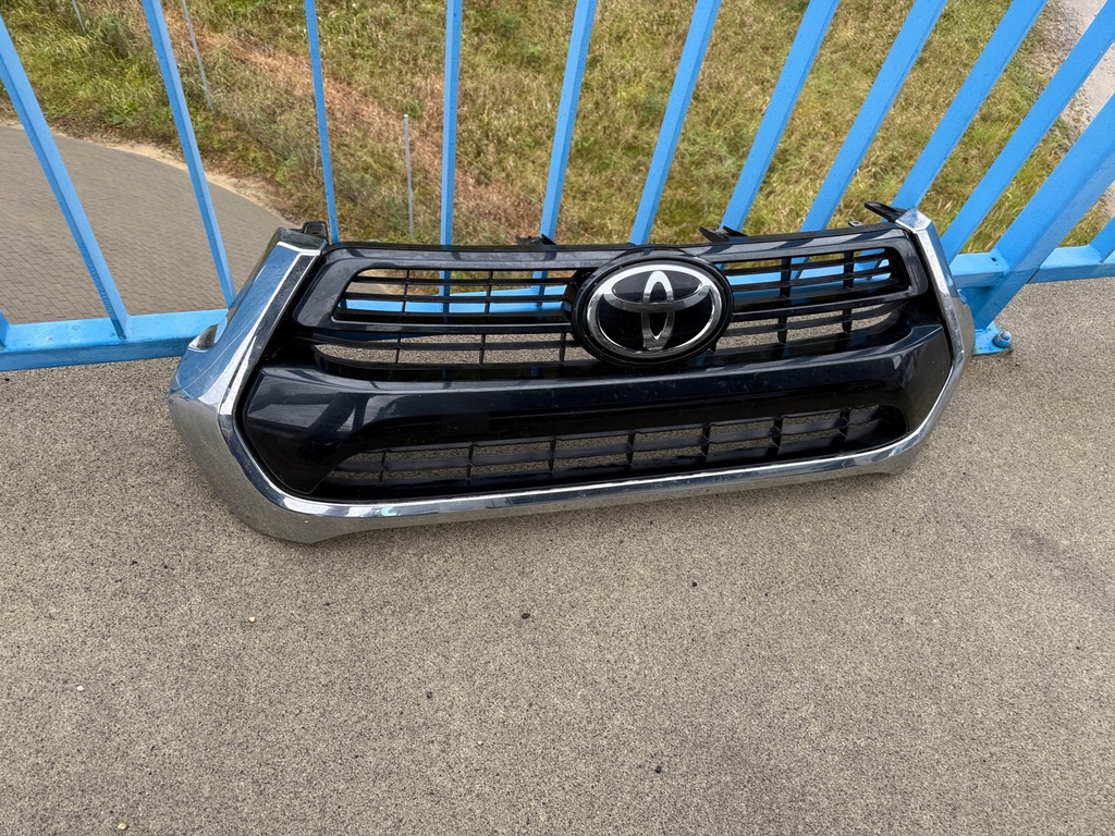 фото №6, Toyota hilux viii 22r решётка радиатора хром решётка радиатора оригинальная